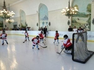 Hockey_game_on_Glice_fake_ice