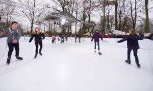 Glice plastic ice rink